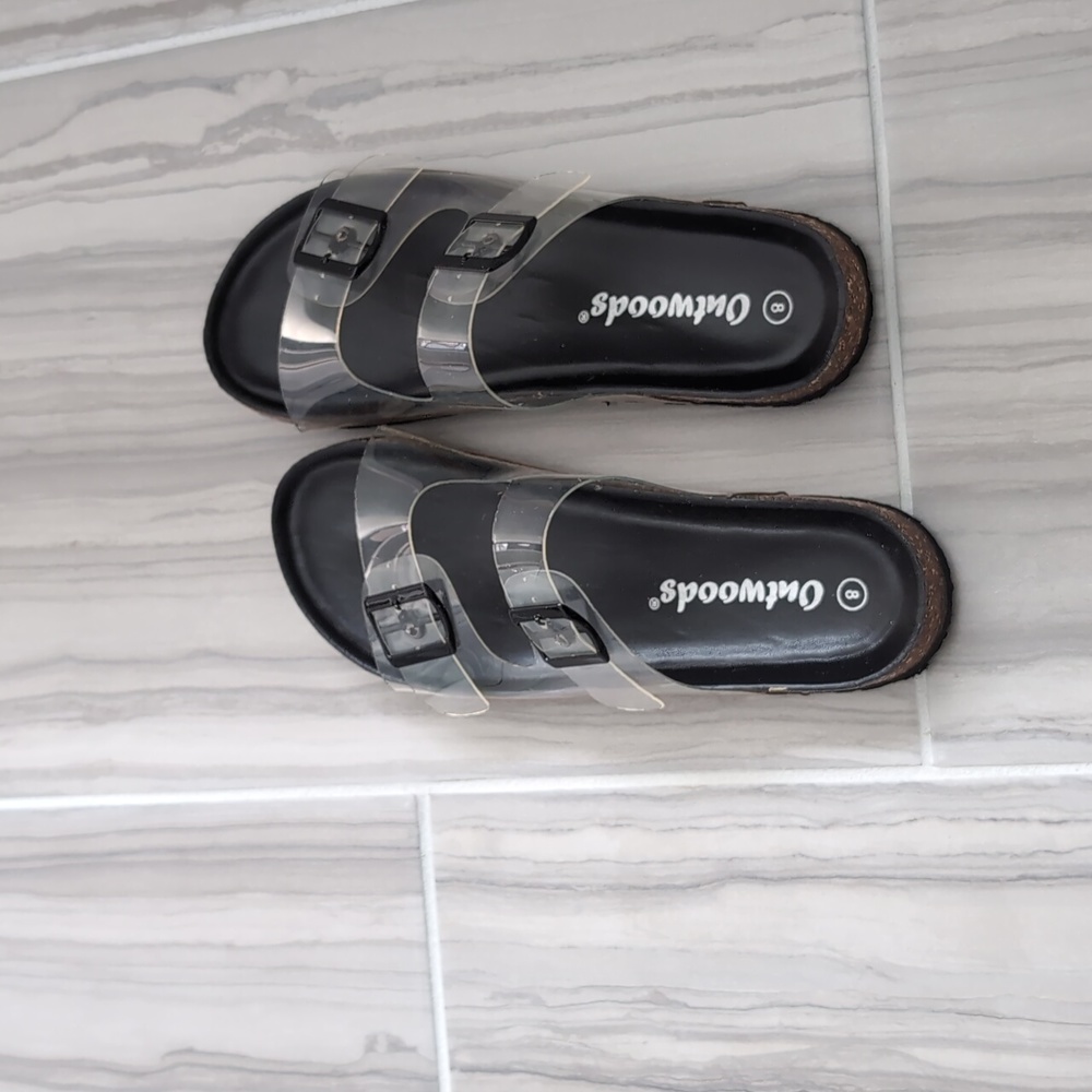 Outwoods Sandals Size 8